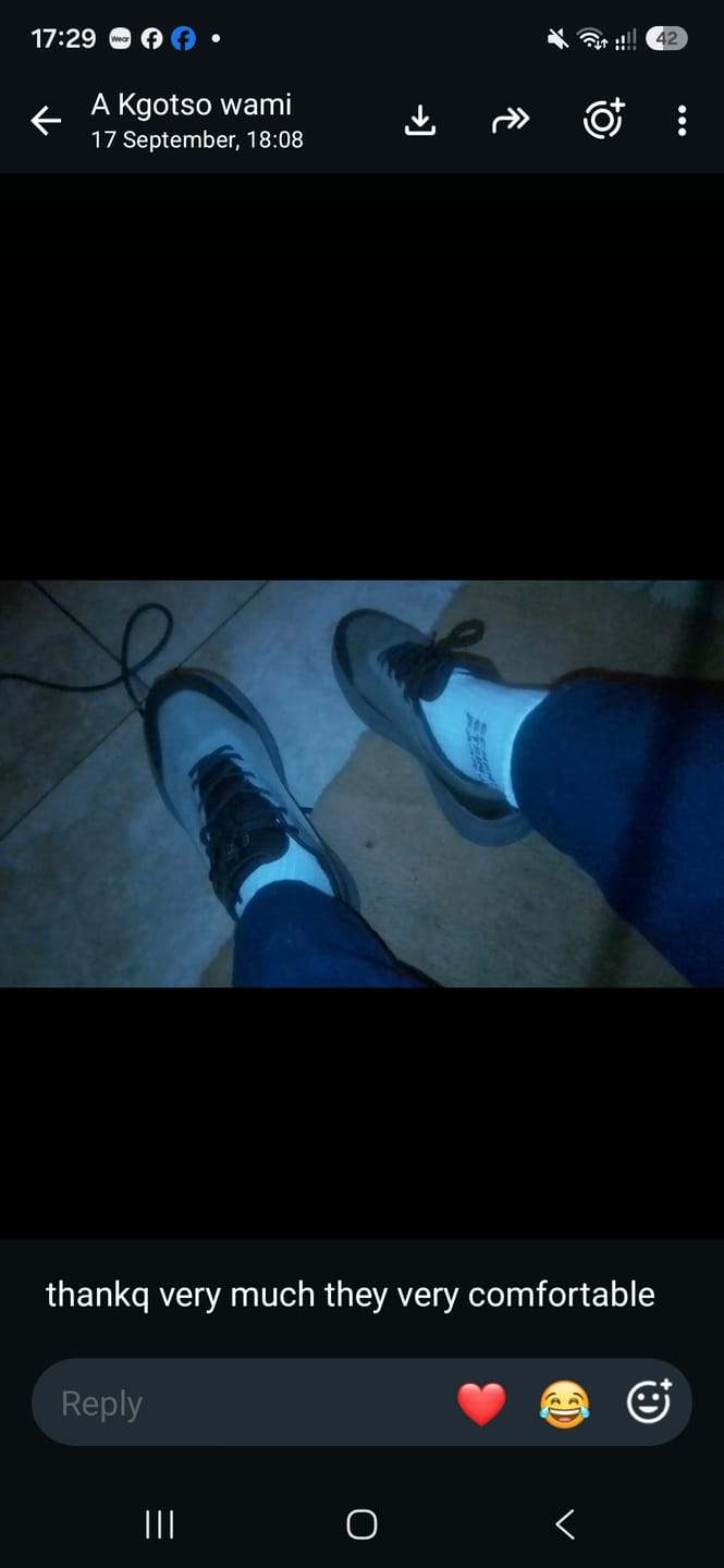 Customer photo review of Urbanart Tramp 1 Mesh Sneaker - Taupe