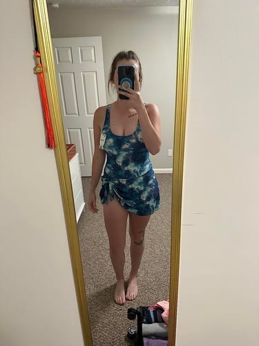 Customer photo review of Emoswim - Badekleid Badeanzüge für Damen Bauchweg Badekleider Rock Bademode