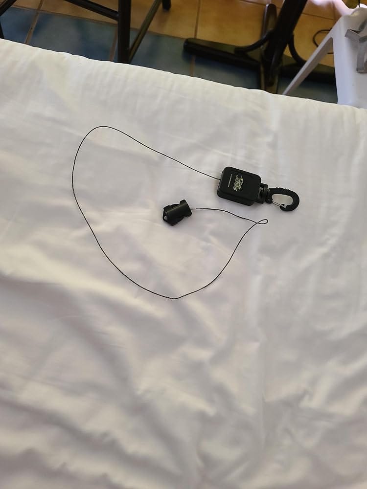 Customer photo review of SCUBA Small Flashlight Retractor, HD Rotating Snap Clip