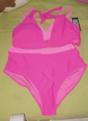 Customer photo review of Emoswim - Stilvolles High Waist Gerafftes Colorblock Bikini-Set