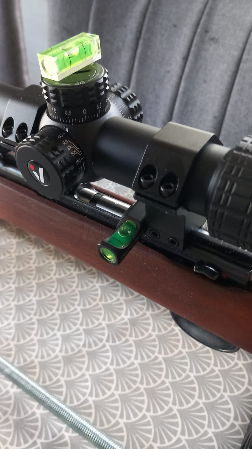Customer photo review of Vector Optics SCACD-21 Wasserwaage zur Montage an 11mm Dovetail