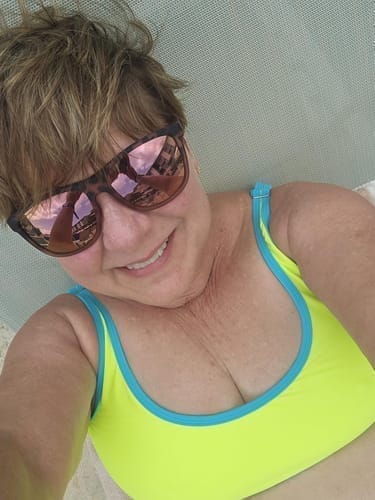 Customer photo review of Emoswim - Damen High Waist Bikini-Sets Sportliche Zweiteilige Badeanzüge Colorblock Cheeky High-Cut Bademode