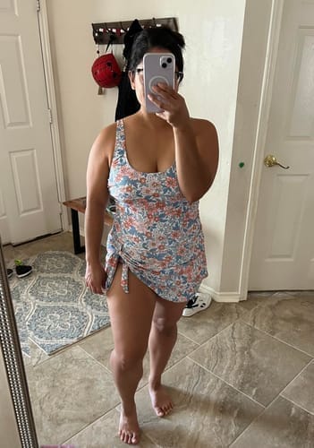 Customer photo review of Emoswim - Badekleid Badeanzüge für Damen Bauchweg Badekleider Rock Bademode