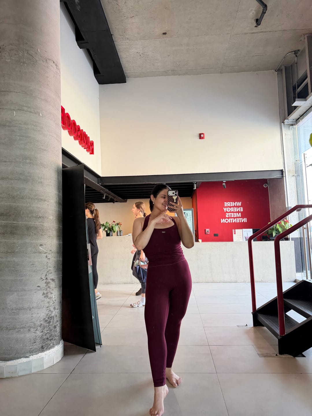 Customer photo review of The V Legging Black Cherry