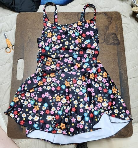 Customer photo review of Emoswim - Tankini Badeanzug für Damen Bauchweg Zweiteilige Bademode High Waist Tanktop mit Baderock