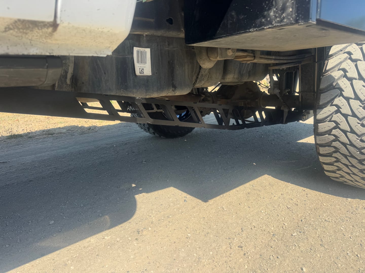 Customer photo review of 2011-2016 Ford Super Duty F-250 Boxed Ladder / Traction Bars (bottom U bolt plate OEM)