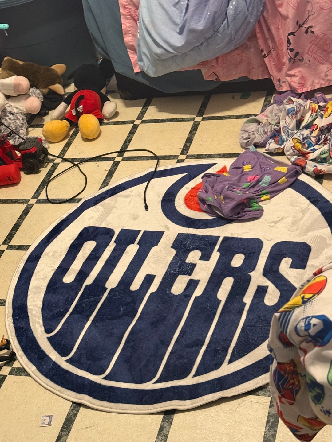 Customer photo review of Edmonton Oilers rug