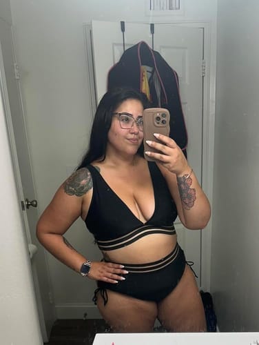 Customer photo review of Emoswim - High Waist Bauchweg Colorblock Bikini-Sets