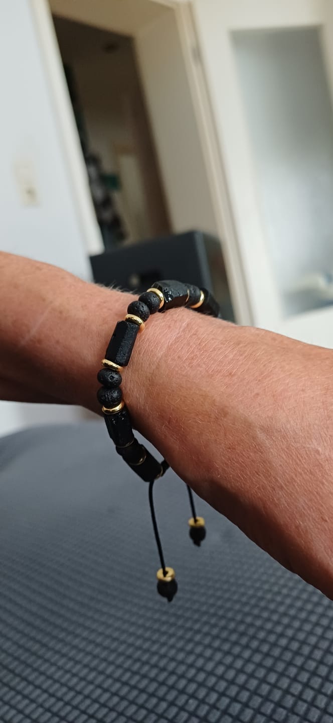 Customer photo review of Turmalin Armband - Natursteine