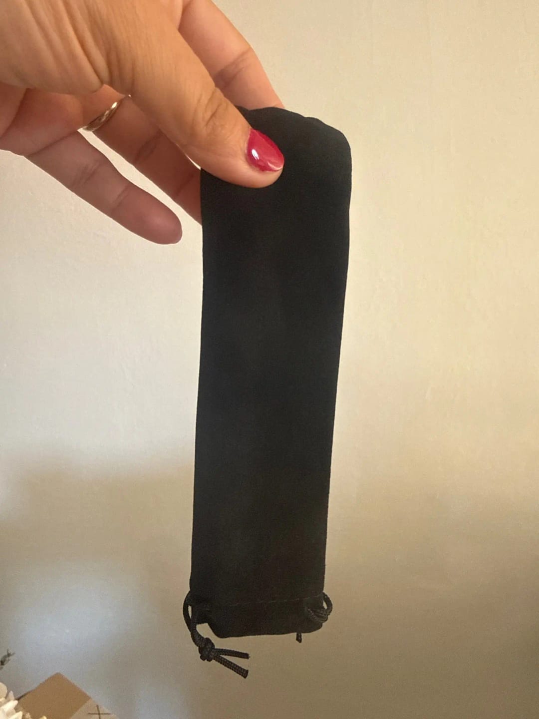 Customer photo review of Massaggiatore elettrico per viso, occhi, braccia, naso e testa a forma di T, con tecnologia Golden Massage 24k