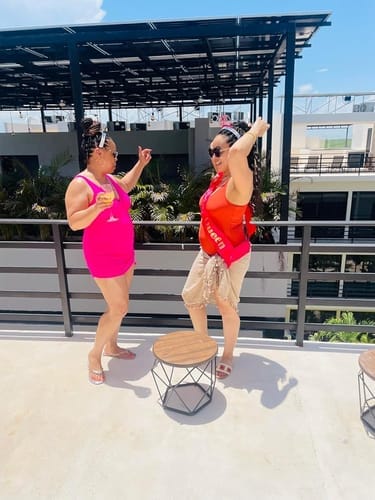 Customer photo review of Emoswim - Damen Badekleid Bauchweg Badeanzüge Schlankmachendes Transparentes Mesh Sarong-Wickelrock Bademode