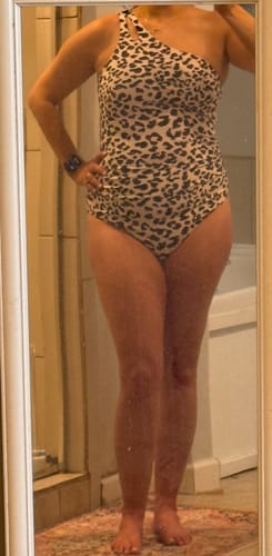 Customer photo review of Emoswim - One-Shoulder Badeanzug für Damen Bauchweg Bademode