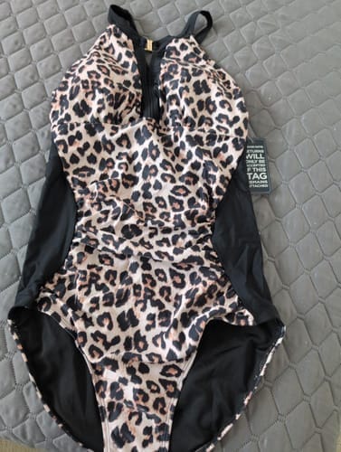 Customer photo review of Emoswim - Damen Badeanzug Bauchweg Bedeckende Große Größen Bademode Volle Abdeckung Retro Colorblock Badeanzug