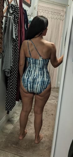 Customer photo review of Emoswim - One-Shoulder Badeanzug für Damen Bauchweg Bademode