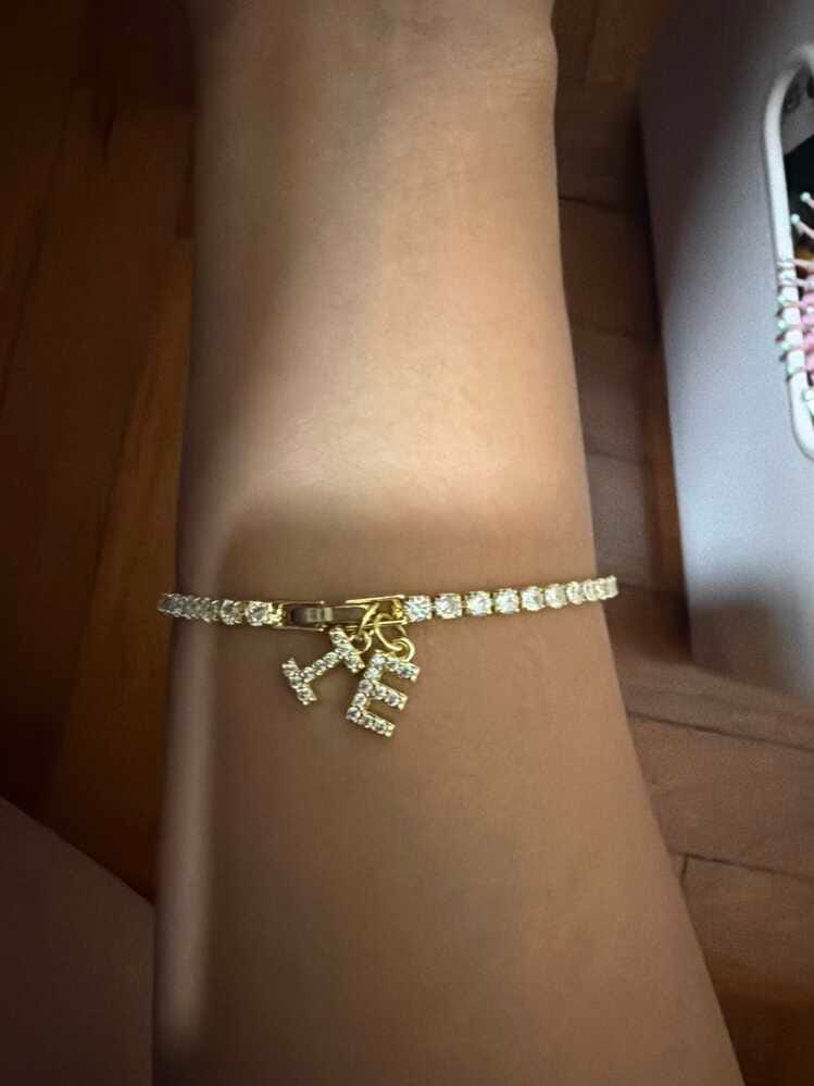 Customer photo review of Pulsera Tennis de Inicial Personalizada