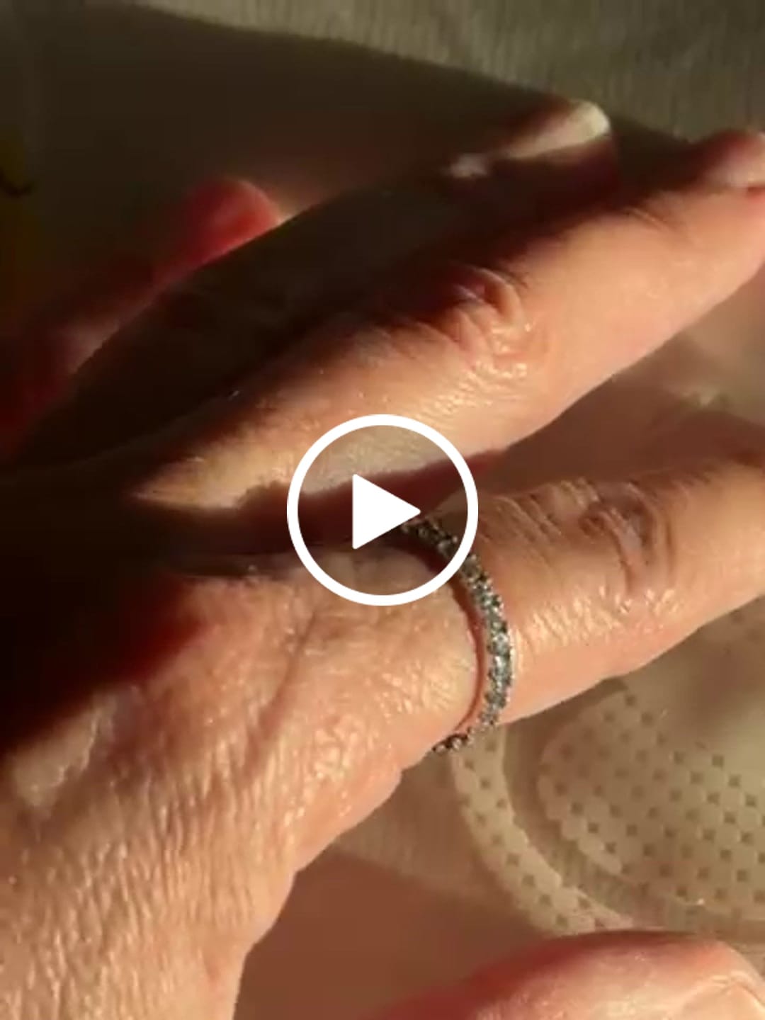 Customer video review of Anillo Abrillantado