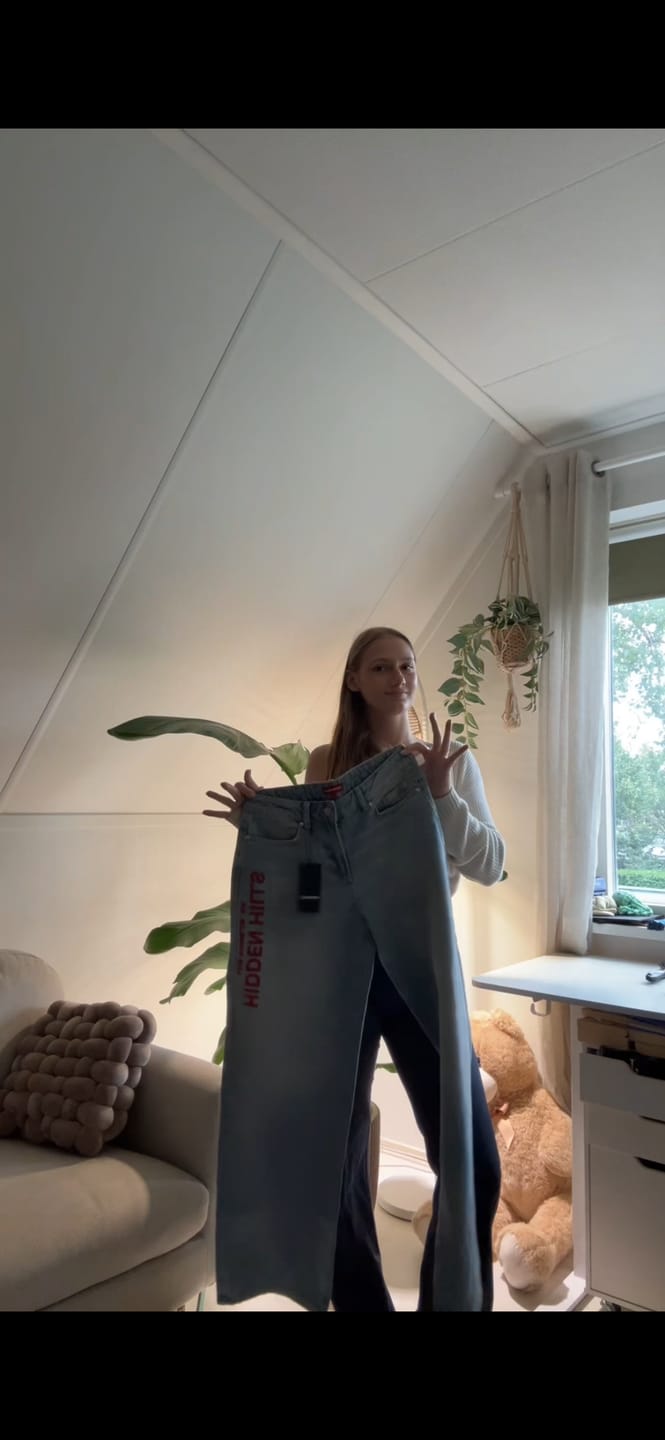 Customer photo review of RED EMBROIDERED LOGO JEANS