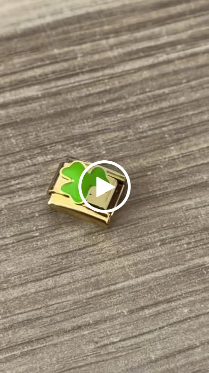 Customer video review of Charm Número 9