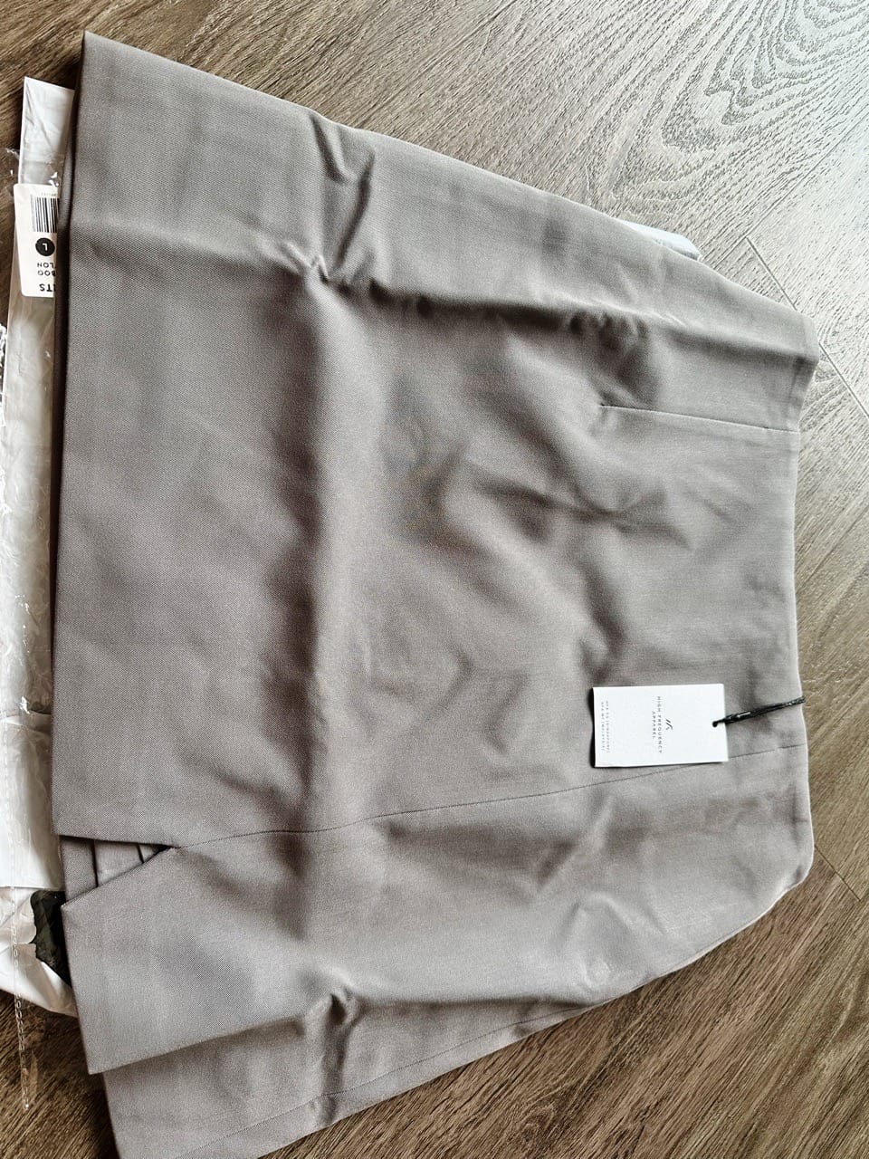 Customer photo review of Seamless Front Slit Skorts