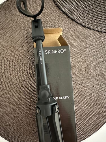 Customer photo review of DR SKINPRO® – Laserhalterung