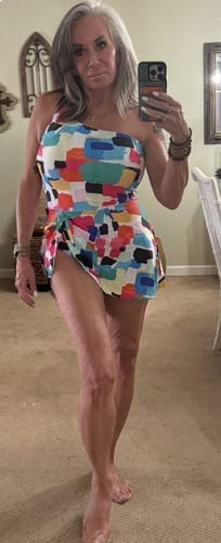 Customer photo review of Emoswim - Damen Badekleid One-Shoulder Badeanzug mit Rock