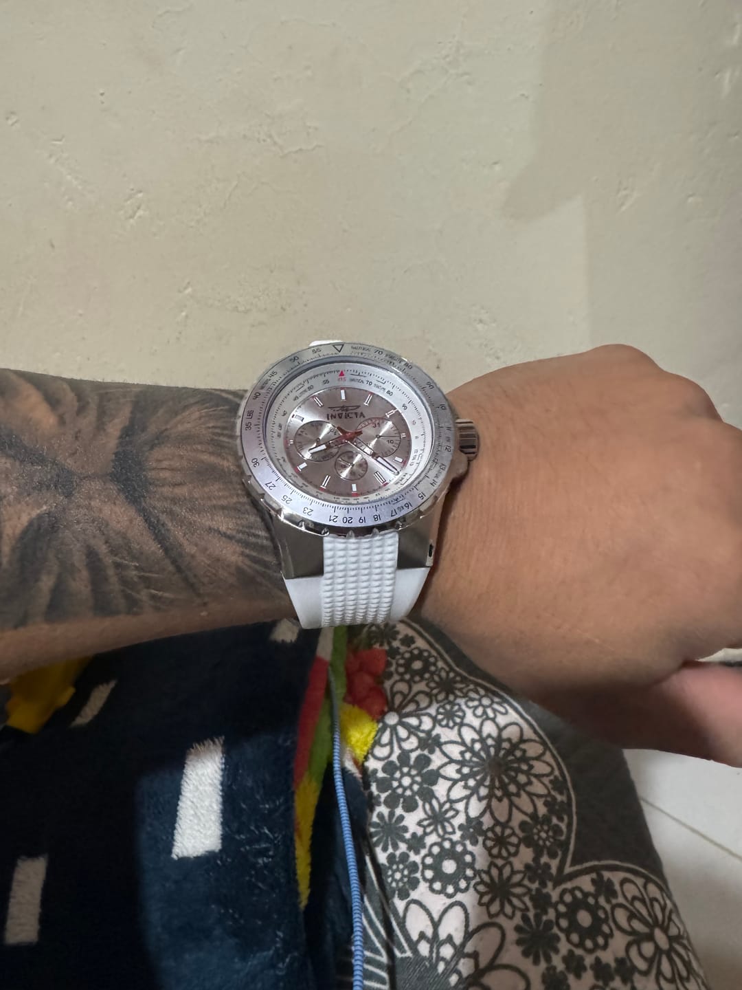 Customer photo review of Reloj Deportivo Para Hombre Invicta Aviator 50100 - Blanco
