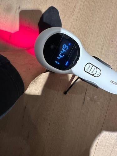 Customer photo review of DR SKINPRO® – Laserhalterung