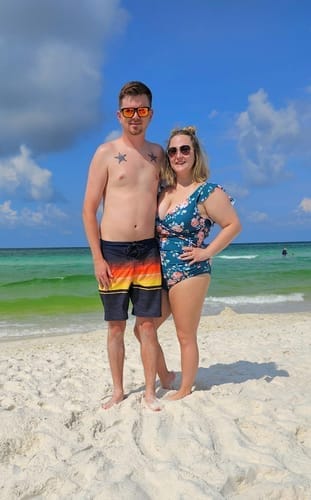 Customer photo review of Emoswim - Damen Badeanzug Rüschen Cut-Out Bademode Schlankmachend Bauchweg V-Ausschnitt Wickel-Bademode
