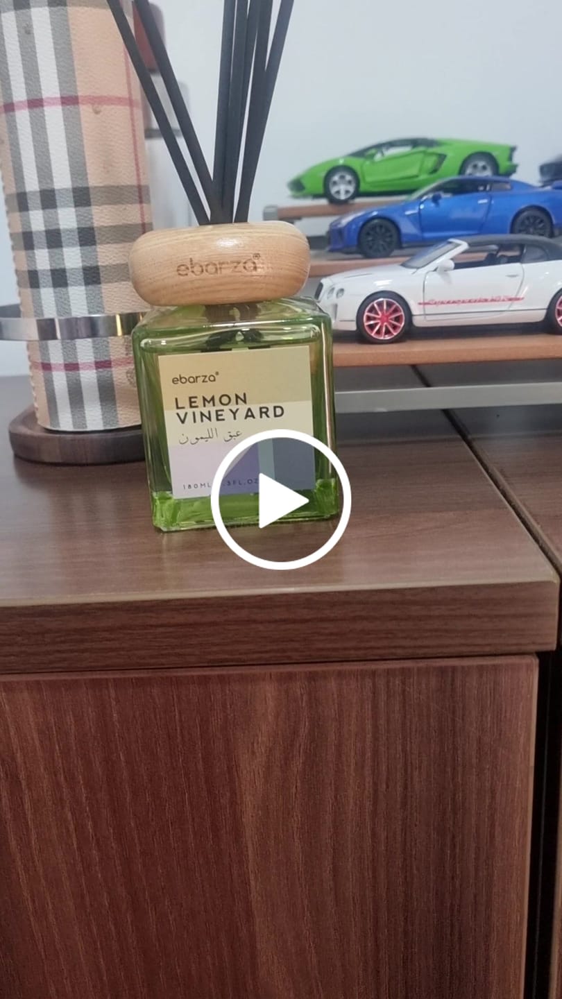 Customer video review of Lemon Vineyard - Charming - LEMON& LIME GREEN 180m [ Sticks Diffuser ]  ebarza vipes MS.QN2204