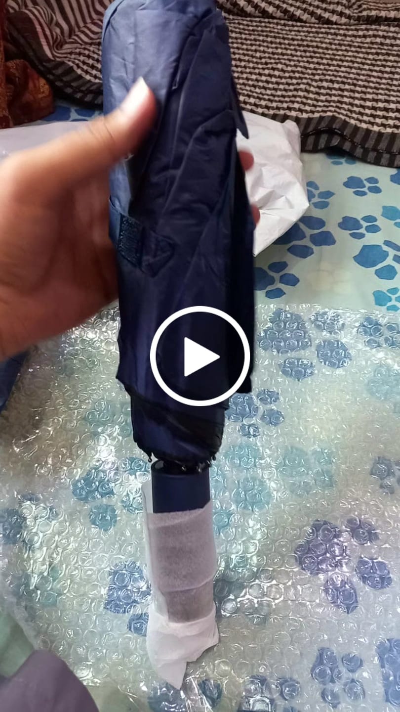 Customer video review of UV Protected Umbrella with Torch - Unbreakable | Windproof | Waterproof