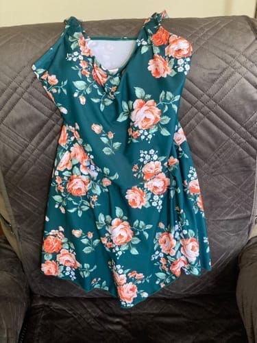 Customer photo review of Emoswim - Badekleid Badeanzüge für Damen Bauchweg Badekleider Rock Bademode