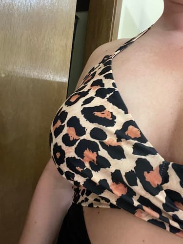 Customer photo review of Emoswim - Damen Badeanzüge Bauchweg Cut-Out High Waist Bademode Wickeloptik Rückenbindung