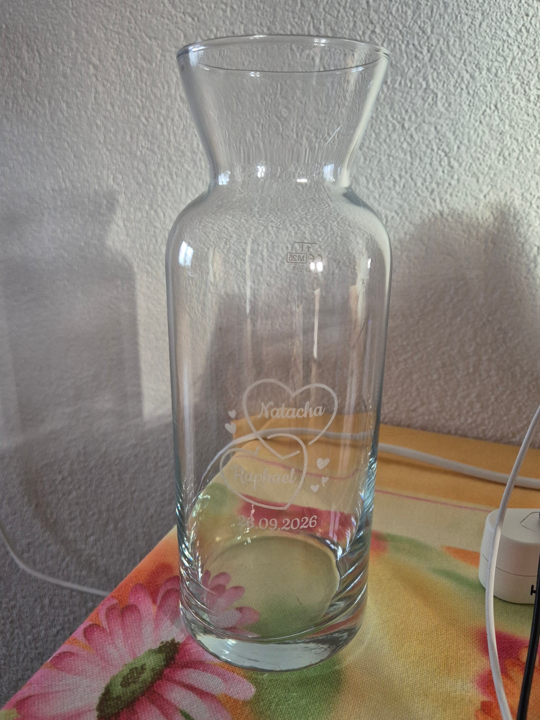 Customer photo review of Zwei Herzen - Personalisierte Vase mit Gravur für Paare zur Hochzeit und Jahrestag