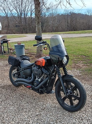 Customer photo review of 10L - Patriot Small Throw Over Saddlebags for Harley Softail Street Bob FXBB/S