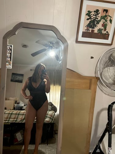 Customer photo review of Emoswim - Damen Große Größen Badeanzug V-Ausschnitt Transparentes Mesh Bauchweg Bademode