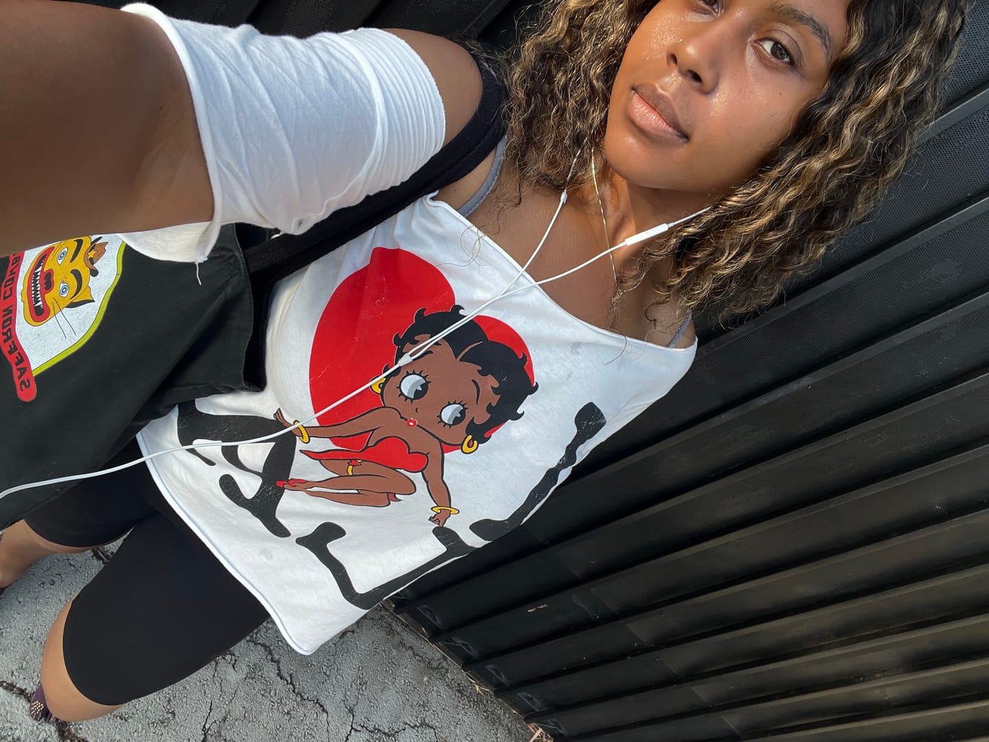 Customer photo review of I <3 LA OFF SHOULDER TEE