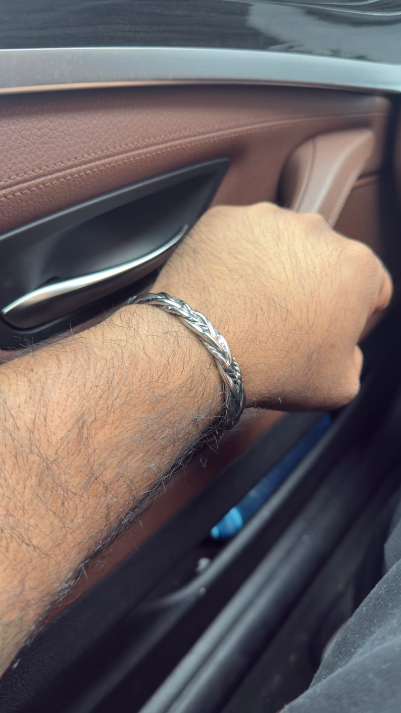 Customer photo review of LOYALTY.