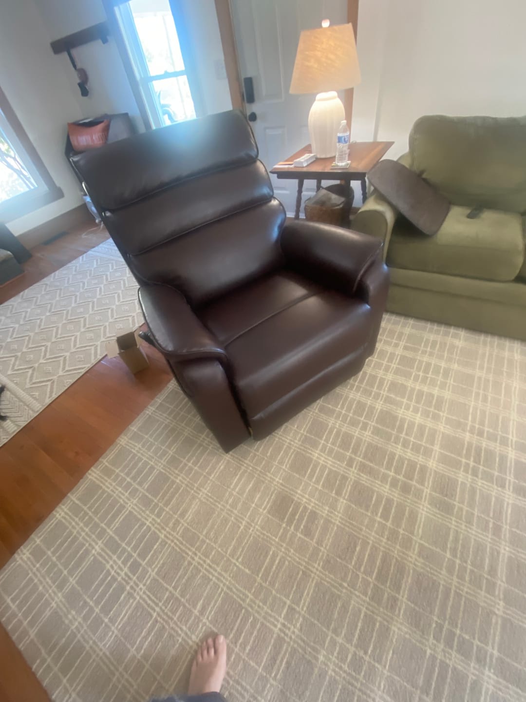 Customer photo review of 9188E Big Man Power Lift Recliner – Dual Motor, 400LBS, Lay Flat, Heat & Massage