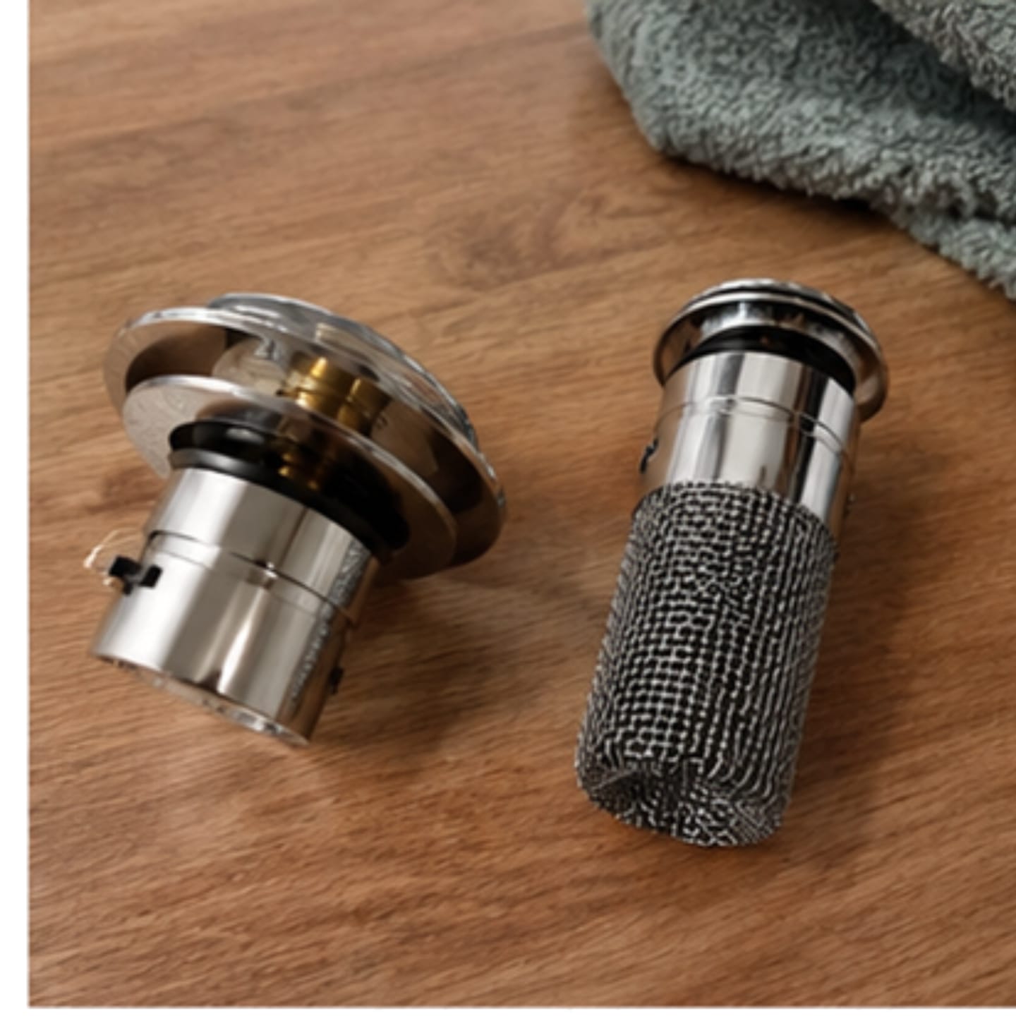 Customer photo review of Bonde de Lavabo 2-en-1 | Filtrante & Anti-Odeurs