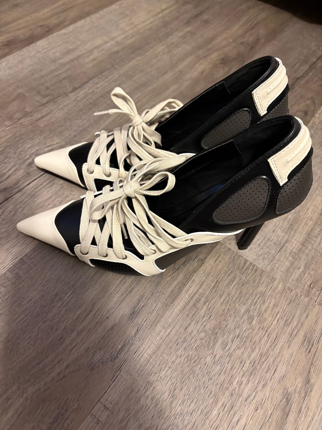 Customer photo review of FIRESTRING-BLACKCREAM SPORTY POINT-TOE STILETTO PUMP