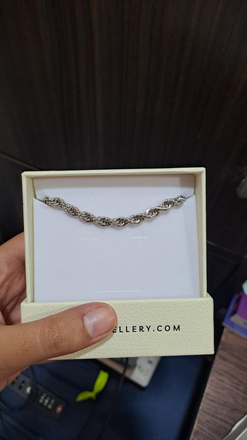 Customer photo review of Cairo Twisted Bracelet