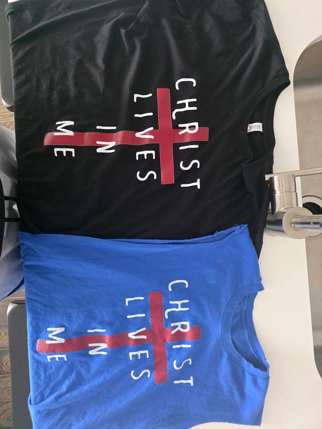 Customer photo review of Christ Lives In Me, Cross, T-shirt