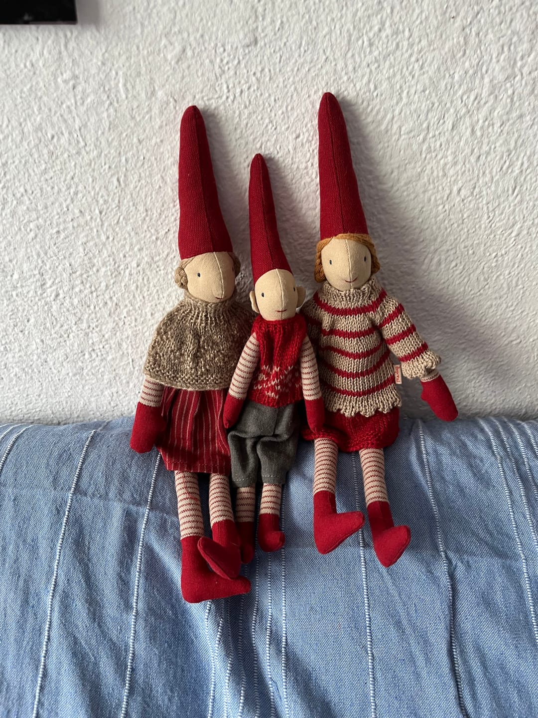 Customer photo review of Maileg - Wichtel Pixy Pelle Größe 1 Rote Strickweste