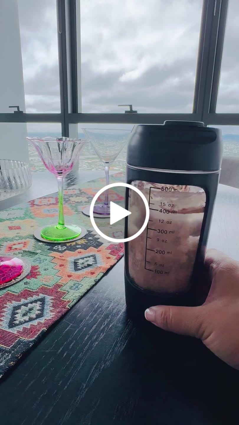 Customer video review of SHAKE IT BEAUTY - BLACK MIXER