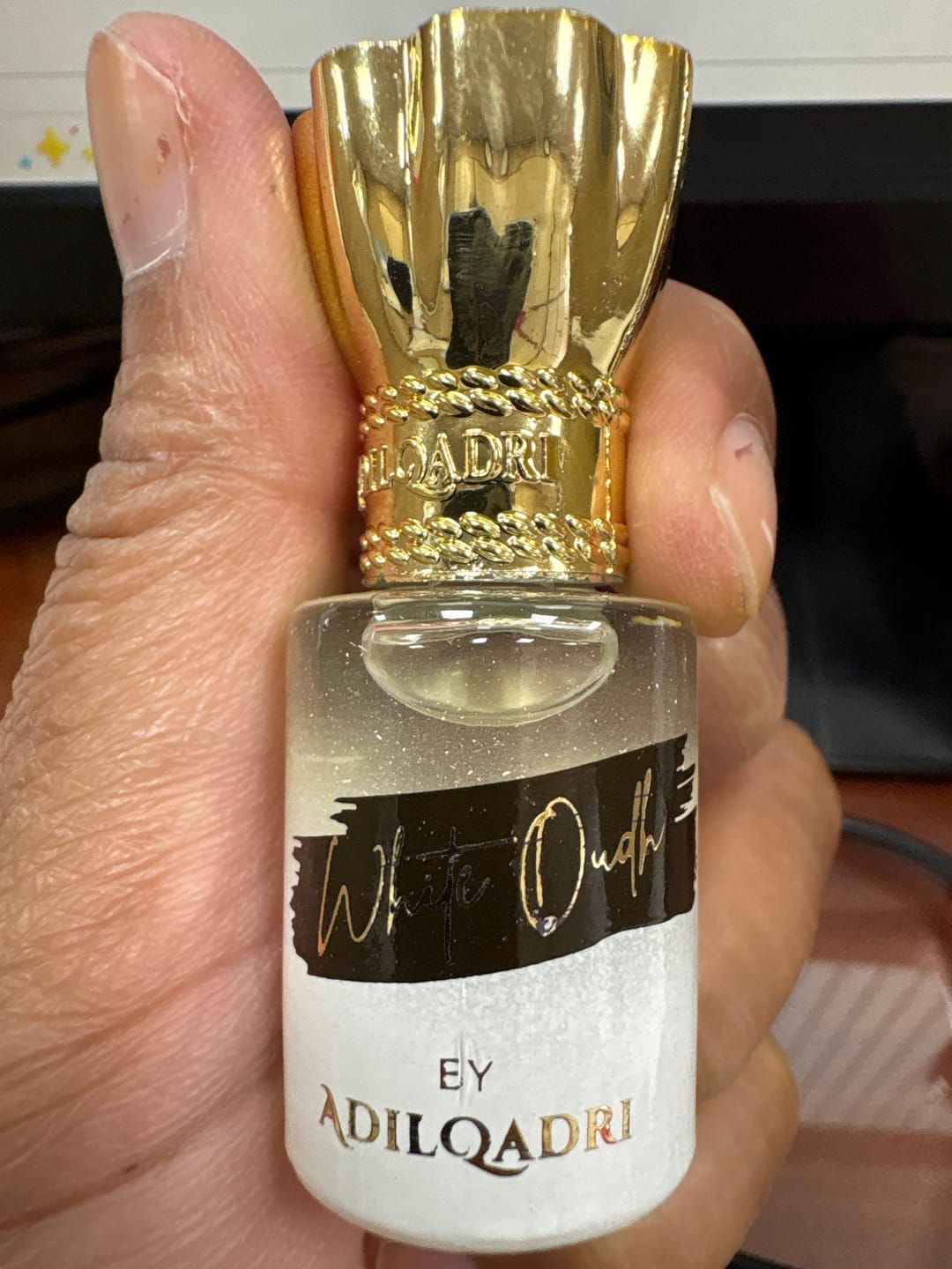 Customer photo review of White Oudh Luxury Attar Perfume