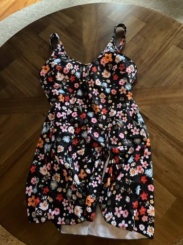 Customer photo review of Emoswim - Badekleid Badeanzüge für Damen Bauchweg Badekleider Rock Bademode