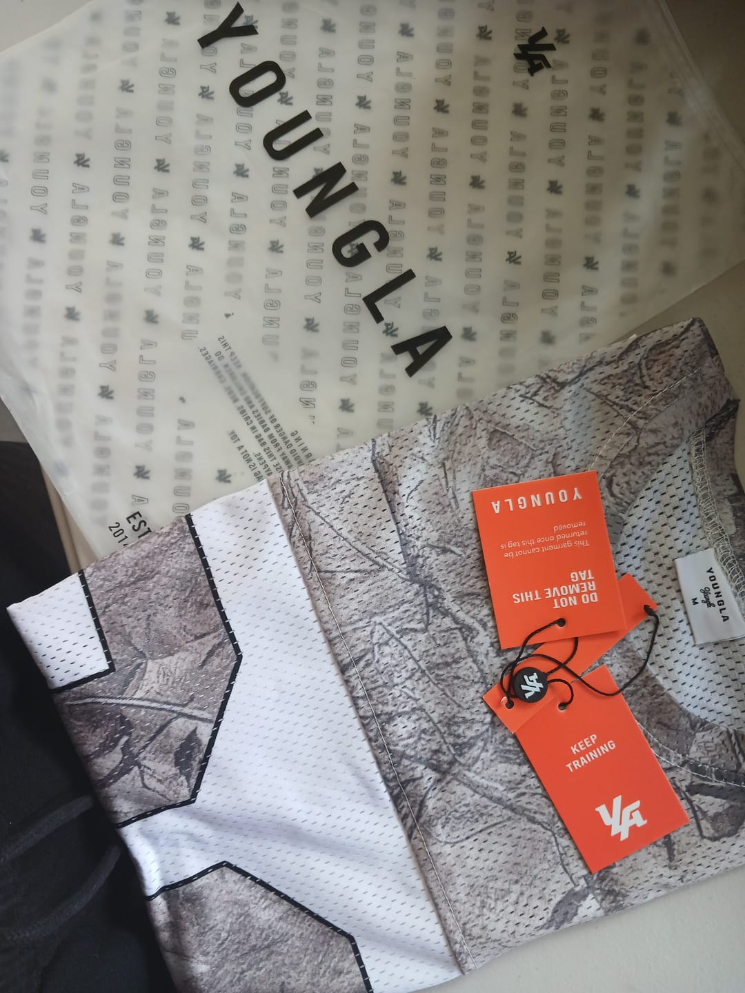 Customer photo review of PLAYERA YOUNGLA CAMO 00