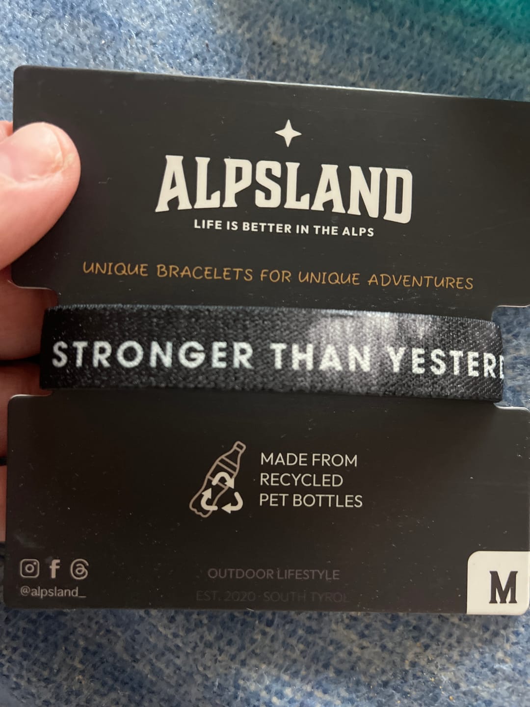 Customer photo review of Stronger Than Yesterday - Elastisches Armband