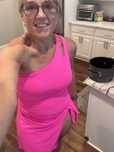Customer photo review of Emoswim - One-Shoulder Badekleid für Damen Bauchweg Badeanzug mit Rock