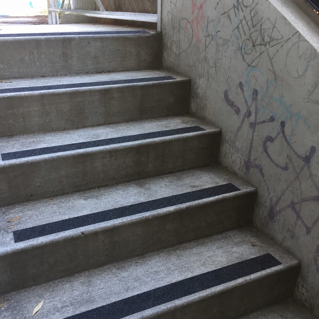 Customer photo review of 25mm Carborundum Stair Insert Cut to Any Size